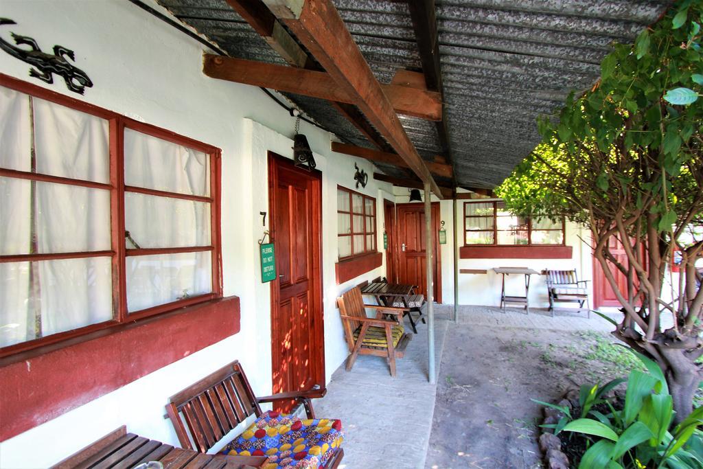 Zigzag Town Lodge Ливингстън Екстериор снимка
